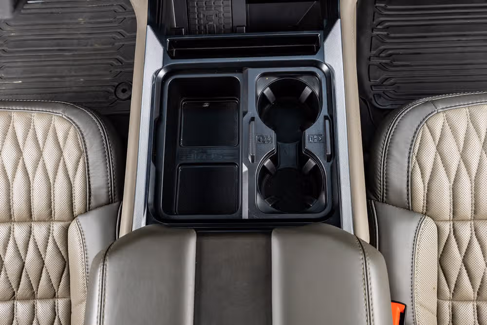 2025 Ford F-450 Super Duty Platinum Plus Crew Cab Image 27