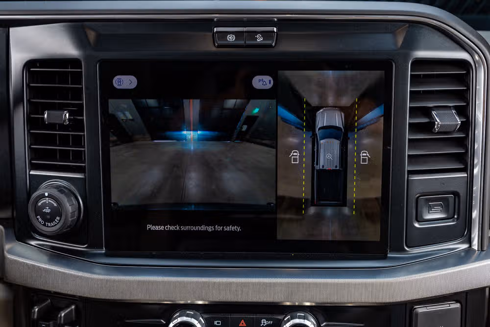 2025 Ford F-450 Super Duty Platinum Plus Crew Cab Image 24