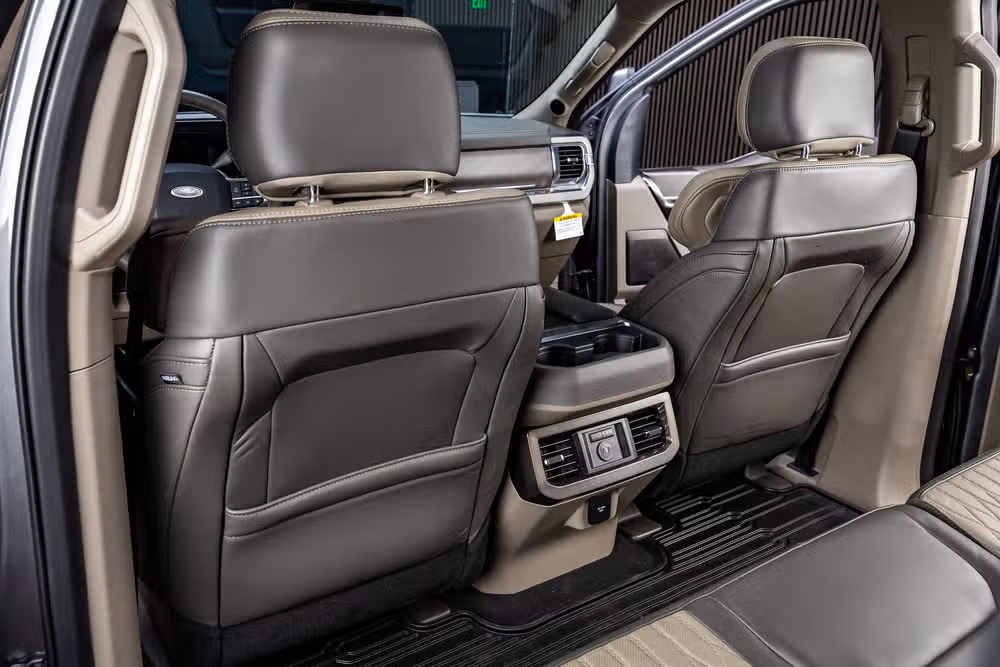 2025 Ford F-450 Super Duty Platinum Plus Crew Cab Image 33