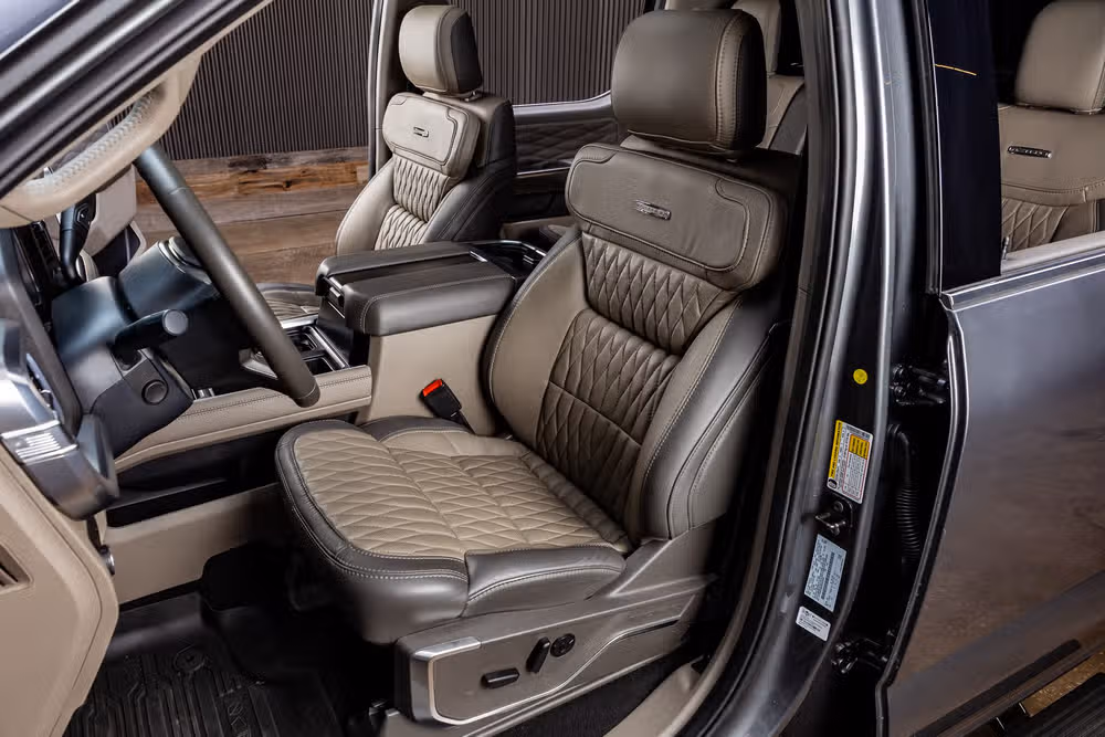 2025 Ford F-450 Super Duty Platinum Plus Crew Cab Image 29
