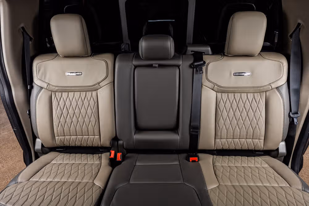 2025 Ford F-450 Super Duty Platinum Plus Crew Cab Image 34