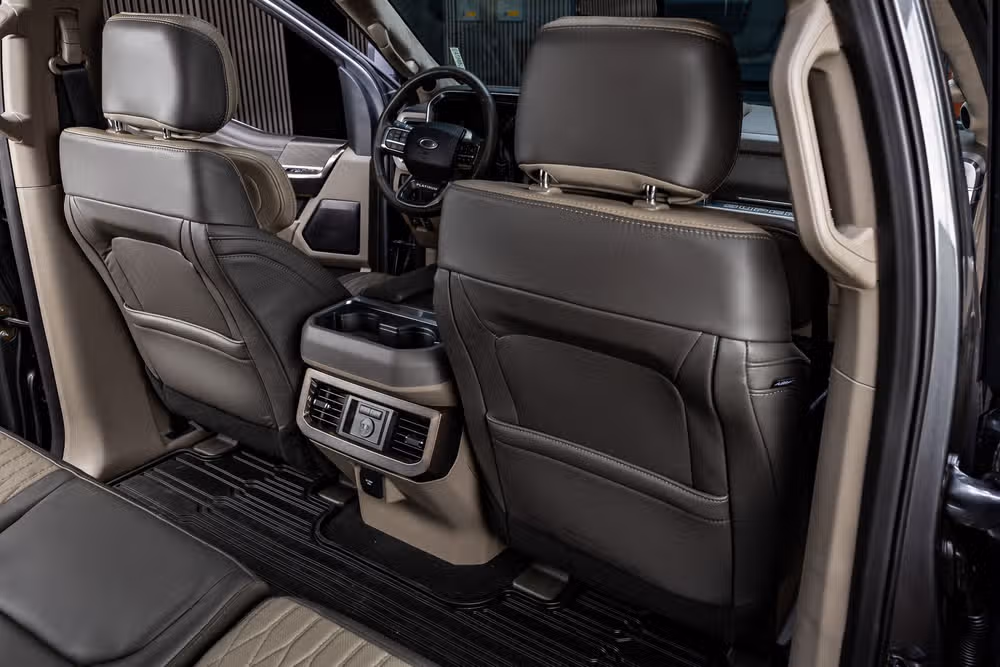2025 Ford F-450 Super Duty Platinum Plus Crew Cab Image 31