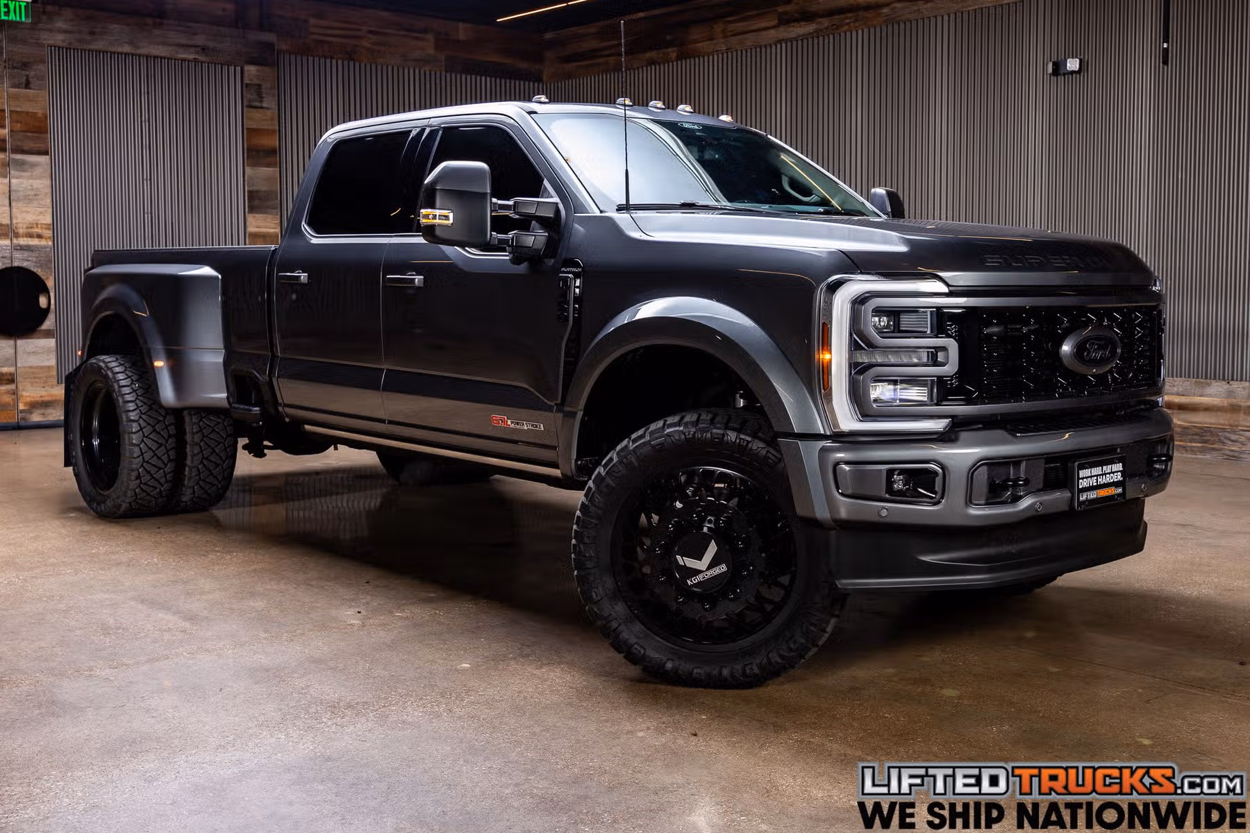 2025 Ford F-450 Super Duty Platinum Plus Crew Cab Image 1