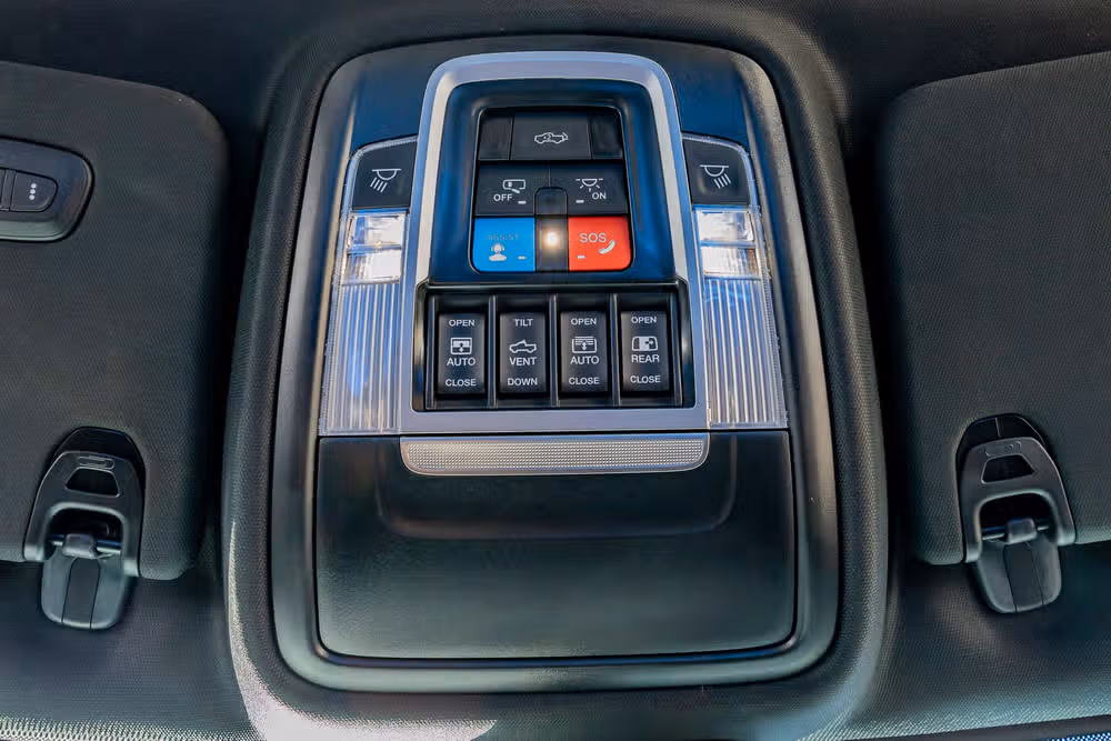 2025 Ram 1500 RHO Crew Cab Image 28