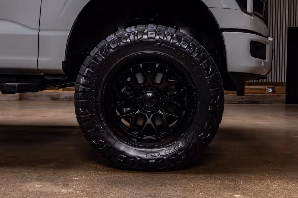 2026 Ford F-150 Lariat SuperCrew Image 12