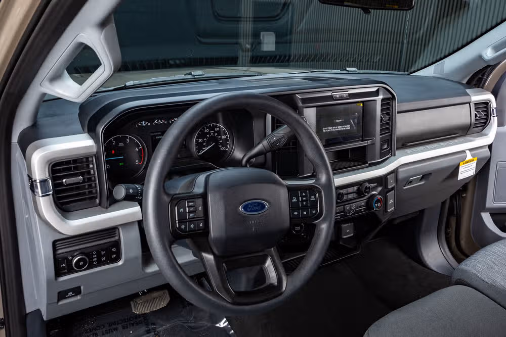 2026 Ford F-350 Super Duty XLT Regular Cab Image 17