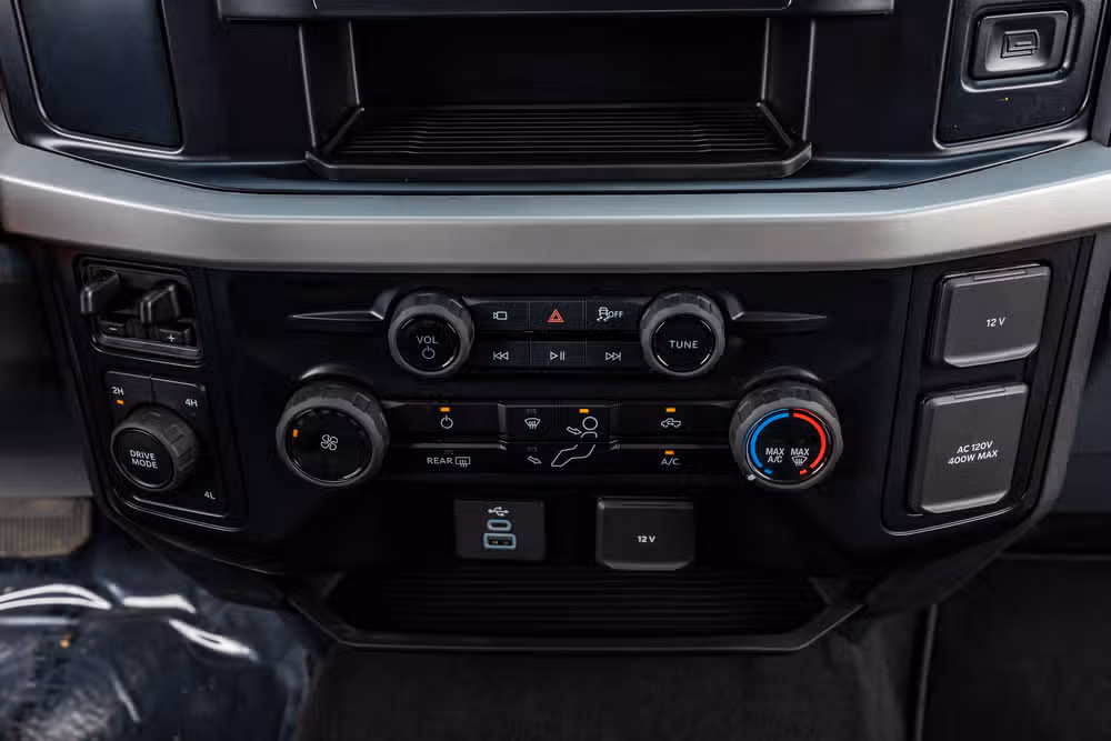2026 Ford F-350 Super Duty XLT Regular Cab Image 26