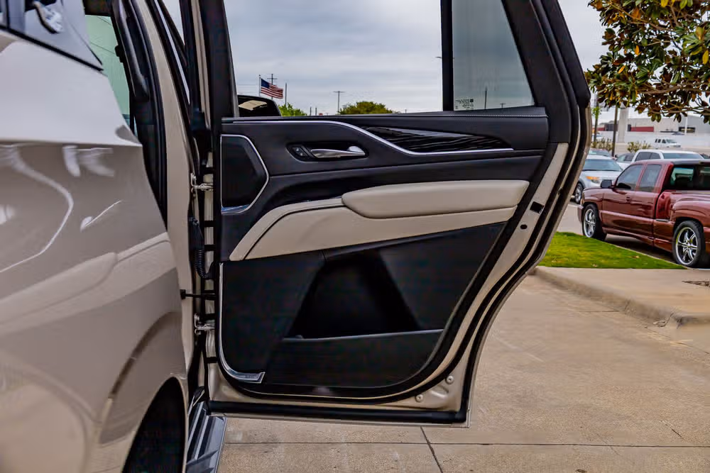 2021 Cadillac Escalade Sport Image 39
