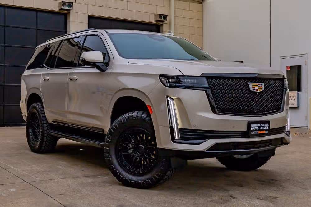 2021 Cadillac Escalade Sport Image 2