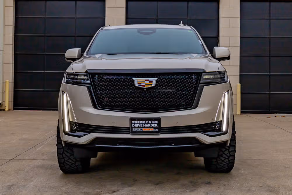2021 Cadillac Escalade Sport Image 3