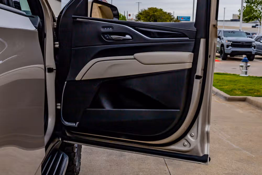 2021 Cadillac Escalade Sport Image 37
