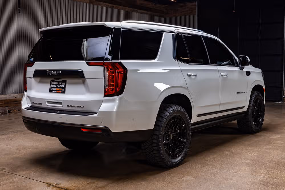 2024 GMC Yukon Denali Ultimate Image 10