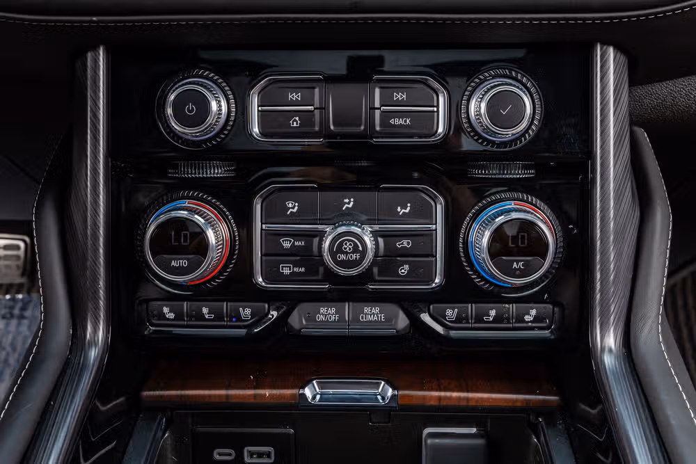 2024 GMC Yukon Denali Ultimate Image 26