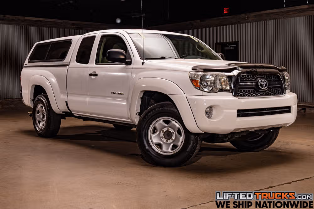 2011 Toyota Tacoma PreRunner V6 Access Cab Image 1