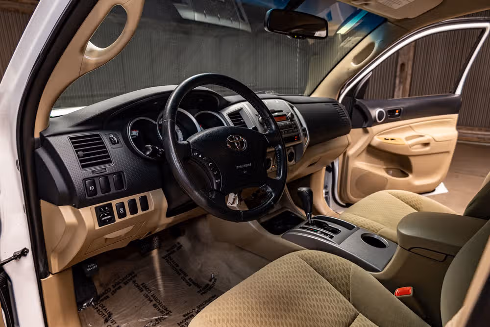 2011 Toyota Tacoma PreRunner V6 Access Cab Image 12