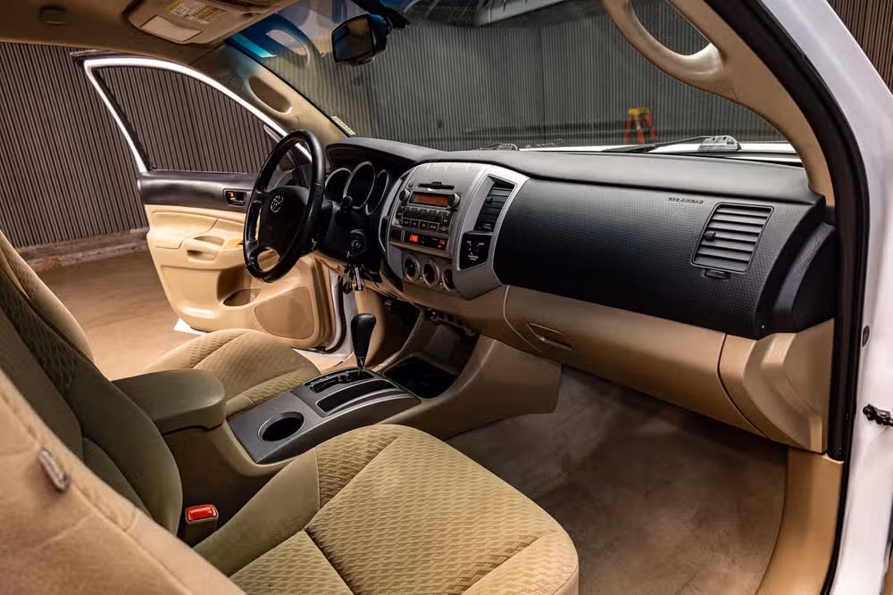 2011 Toyota Tacoma PreRunner V6 Access Cab Image 13