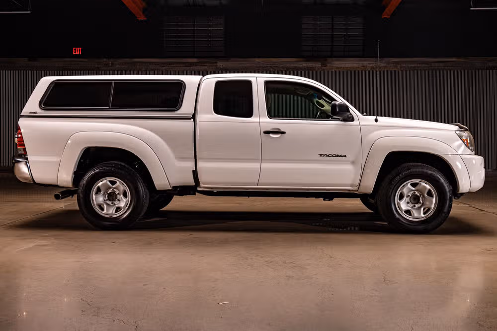 2011 Toyota Tacoma PreRunner V6 Access Cab Image 10