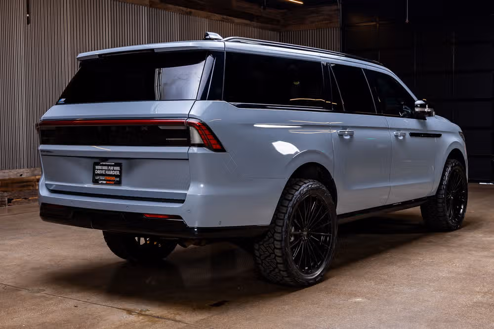 2025 Lincoln Navigator L Reserve Image 10