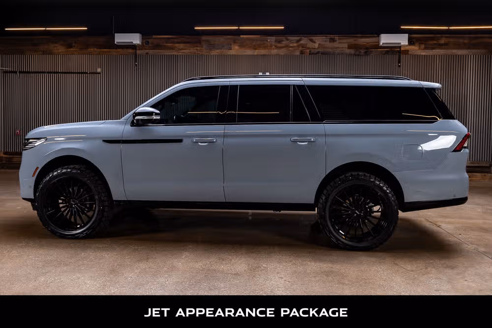 2025 Lincoln Navigator L Reserve Image 6