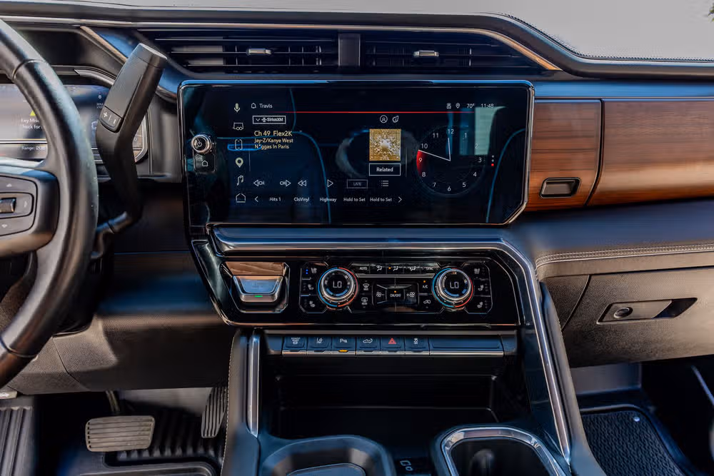 2024 GMC Sierra 3500HD Denali Ultimate Crew Cab Image 23