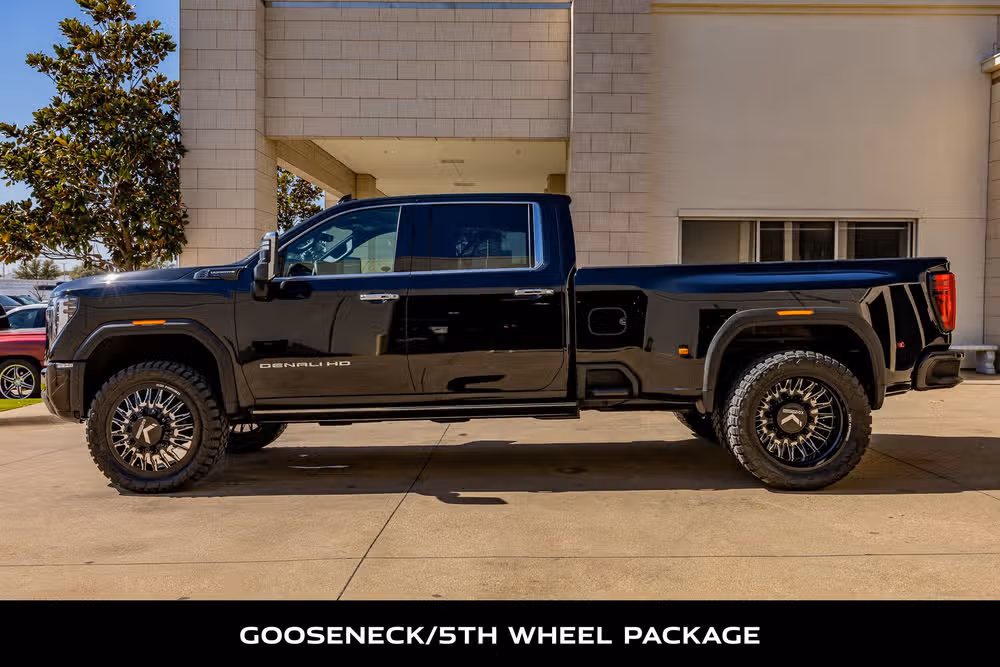 2024 GMC Sierra 3500HD Denali Ultimate Crew Cab Image 6