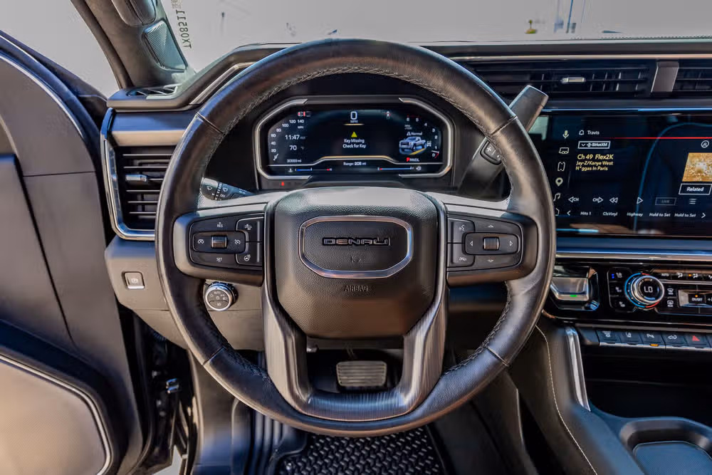 2024 GMC Sierra 3500HD Denali Ultimate Crew Cab Image 19