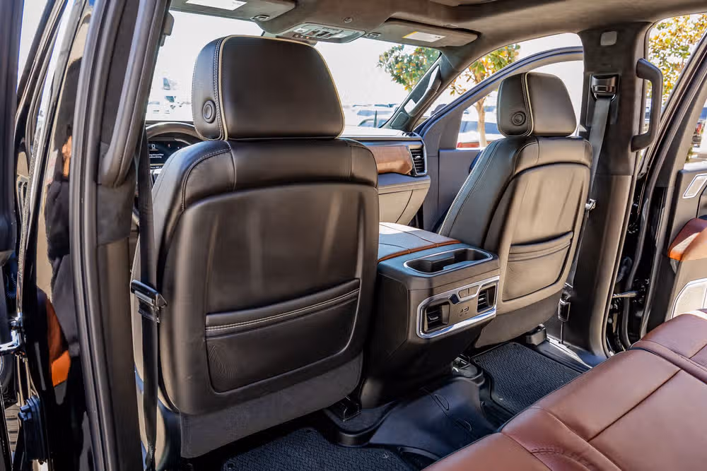 2024 GMC Sierra 3500HD Denali Ultimate Crew Cab Image 33