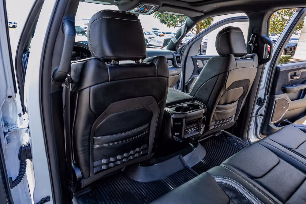 2025 Ram 1500 RHO Crew Cab Image 32
