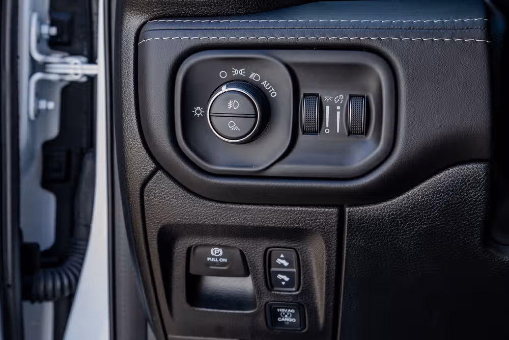 2025 Ram 1500 RHO Crew Cab Image 21