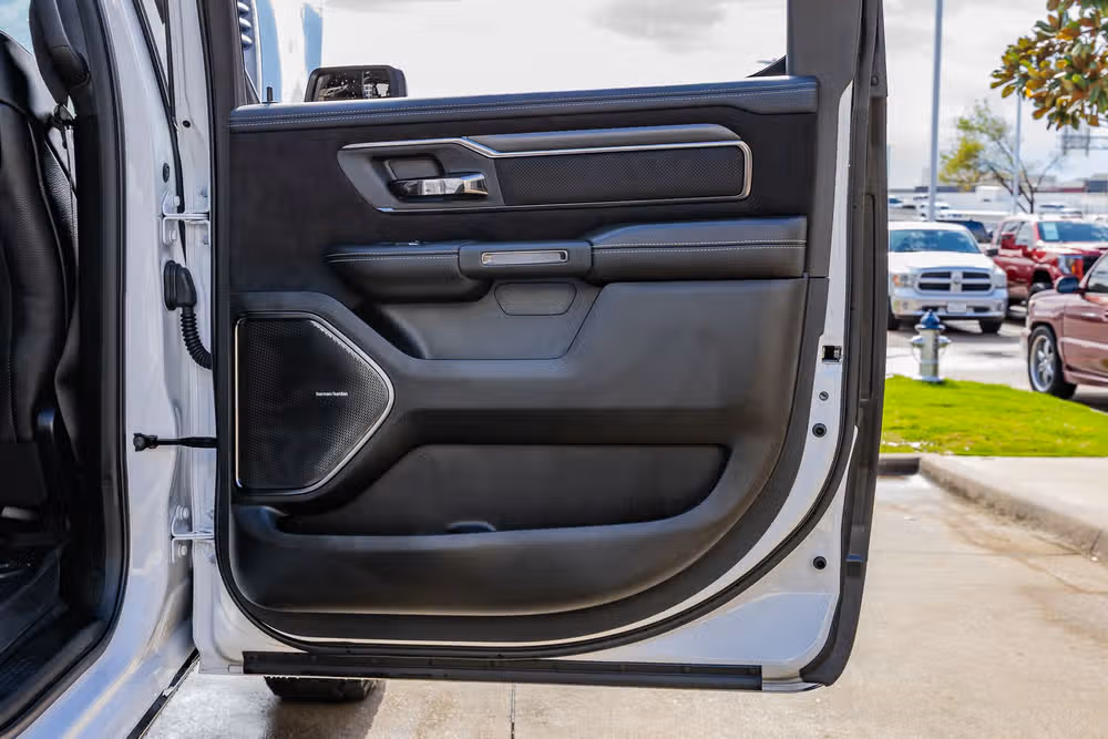 2025 Ram 1500 RHO Crew Cab Image 37