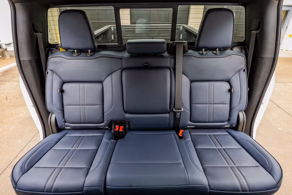 2024 Chevrolet Silverado 3500HD High Country Crew Cab Image 33