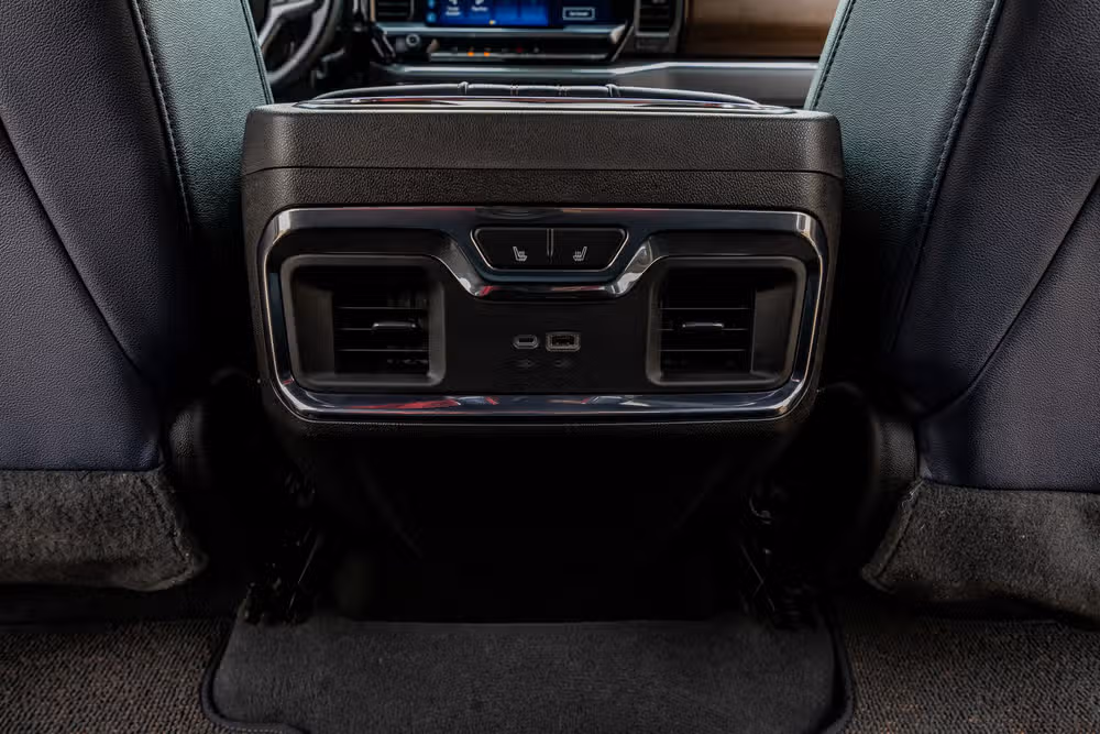 2024 Chevrolet Silverado 3500HD High Country Crew Cab Image 31