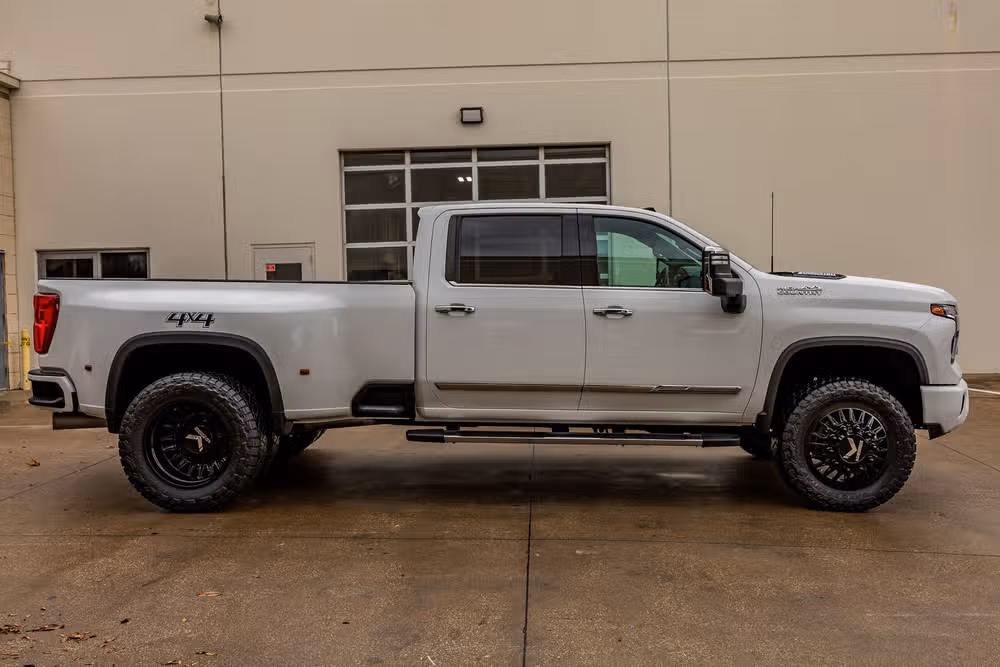 2024 Chevrolet Silverado 3500HD High Country Crew Cab Image 11