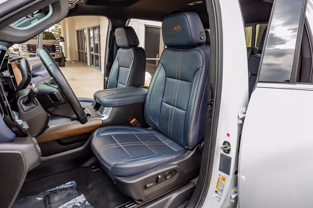 2024 Chevrolet Silverado 3500HD High Country Crew Cab Image 28