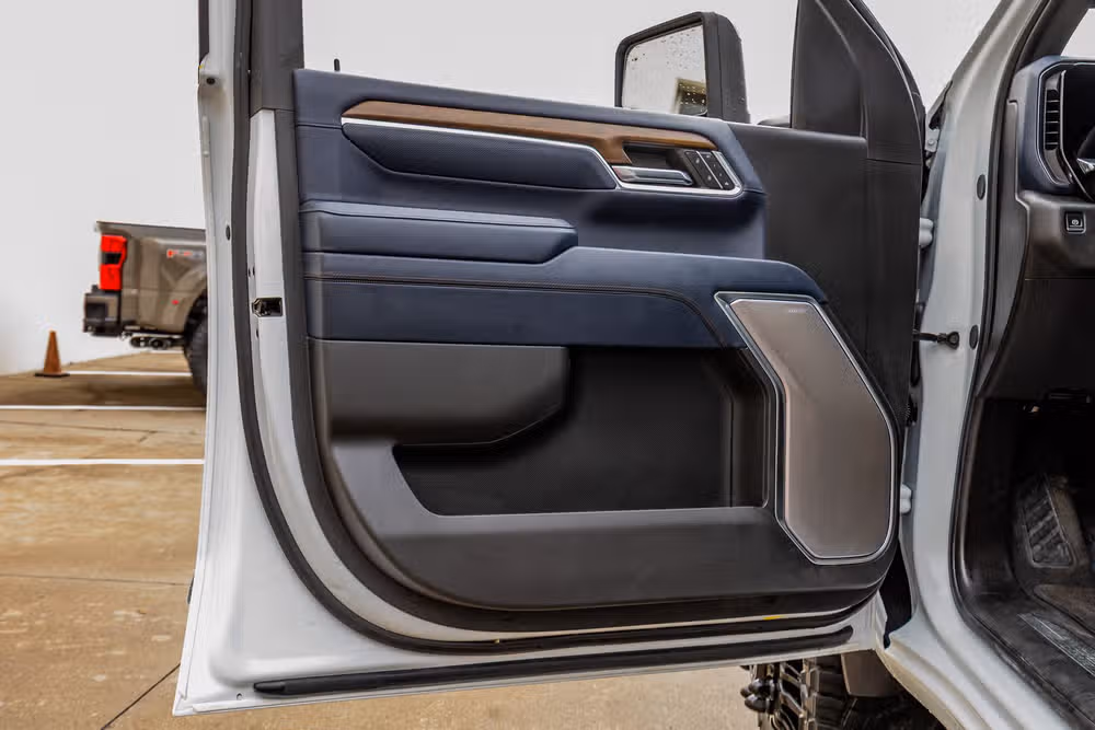 2024 Chevrolet Silverado 3500HD High Country Crew Cab Image 34