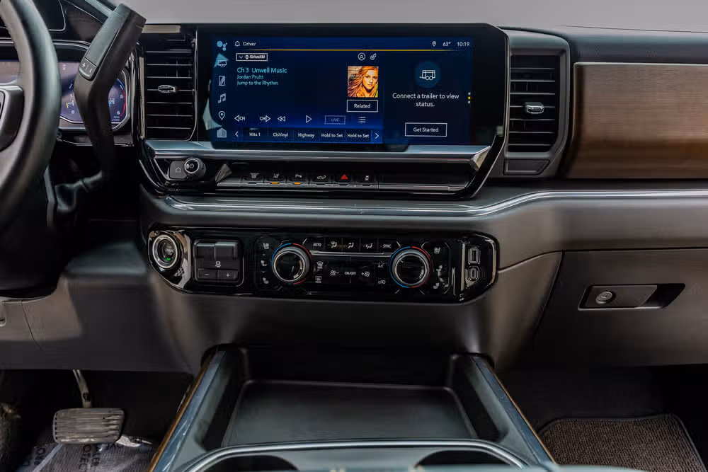 2024 Chevrolet Silverado 3500HD High Country Crew Cab Image 23
