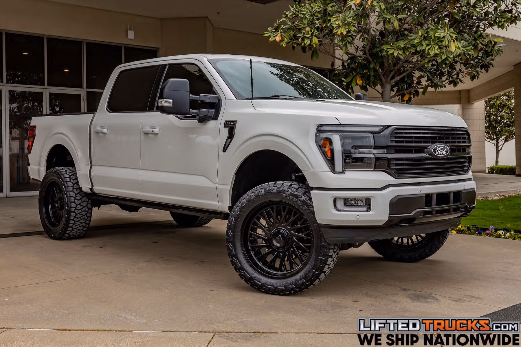 2024 Ford F-150 Platinum SuperCrew Image 1