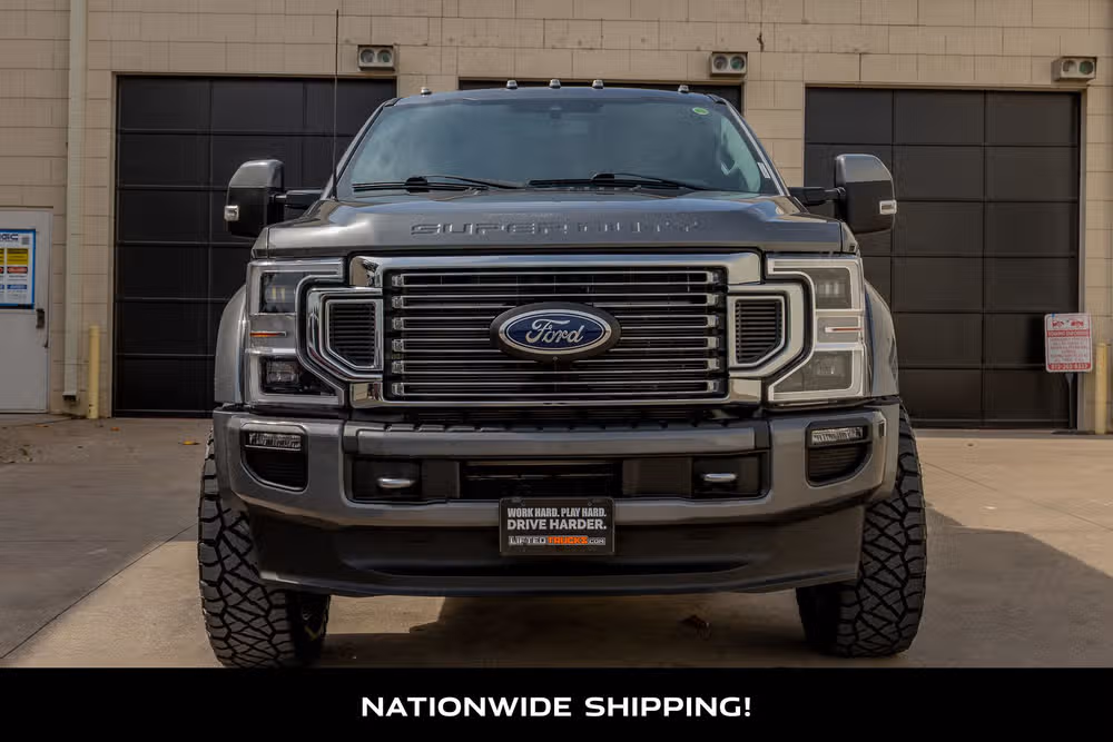 2022 Ford F-450 Super Duty Limited Crew Cab Image 4
