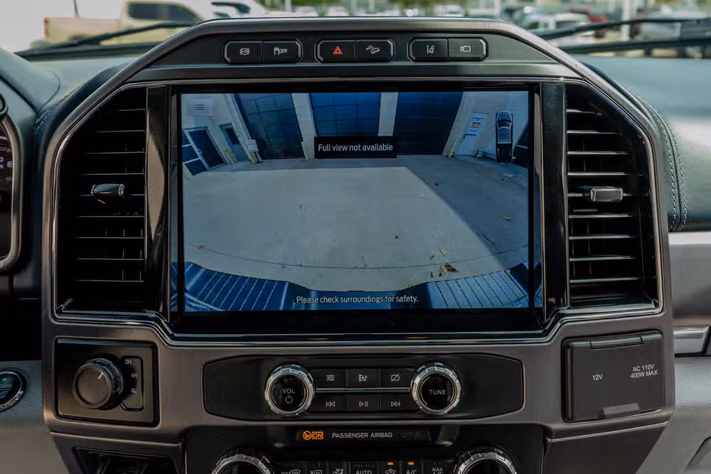2022 Ford F-450 Super Duty Limited Crew Cab Image 26