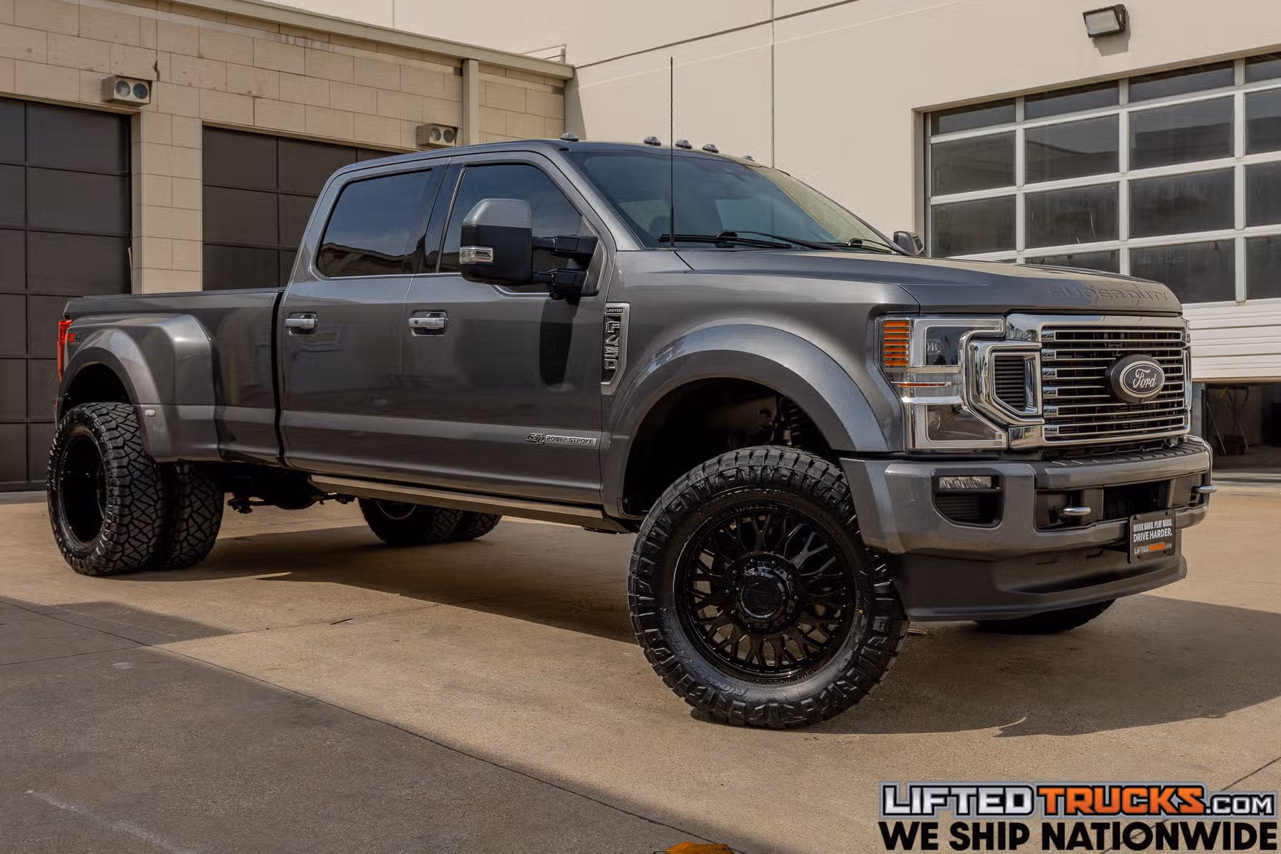 2022 Ford F-450 Super Duty Limited Crew Cab Image 1