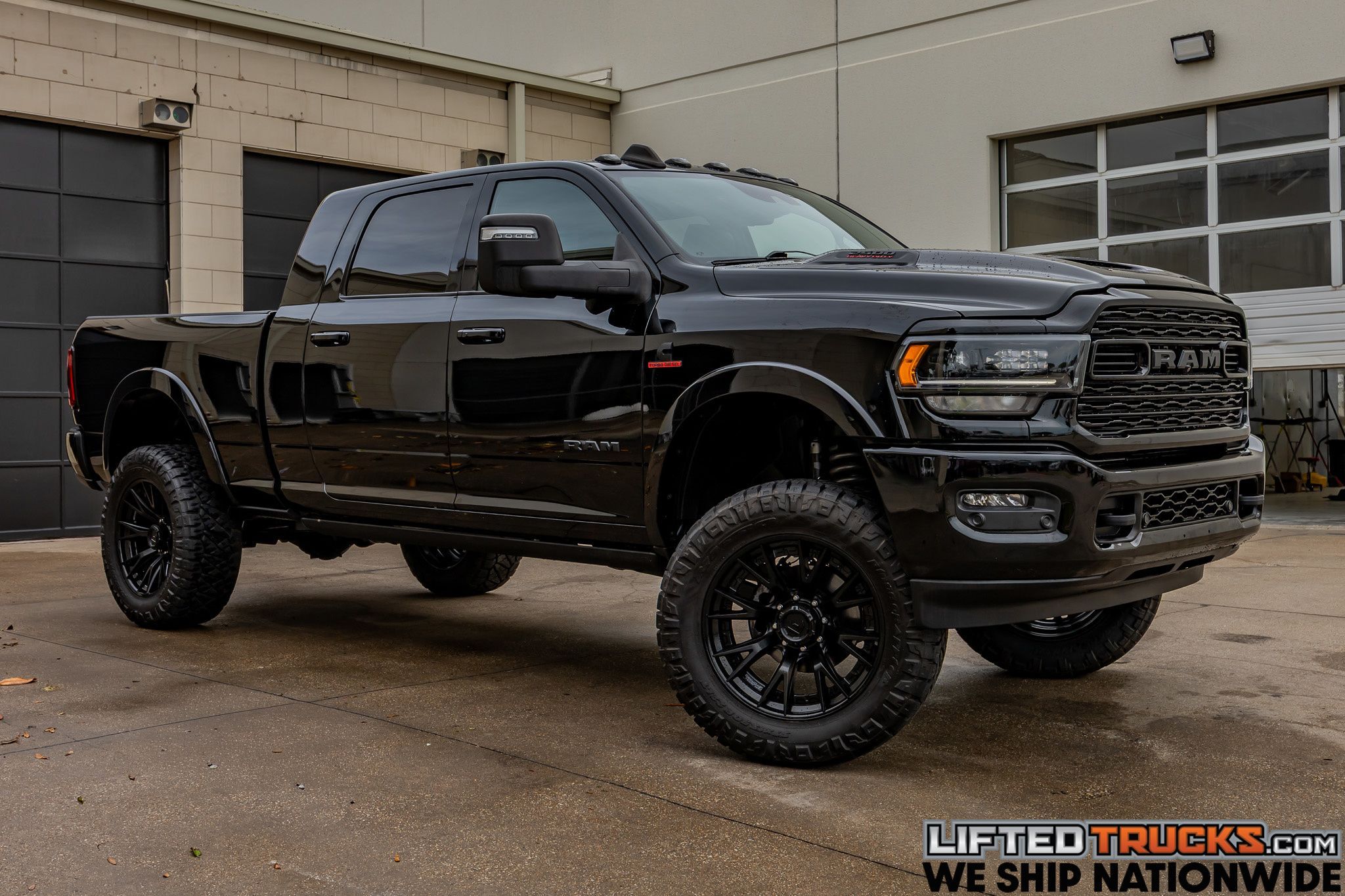Diamond Black Crystal Pearl Coat 2024 RAM 2500 Pickup Truck Four-Wheel Drive Automatic