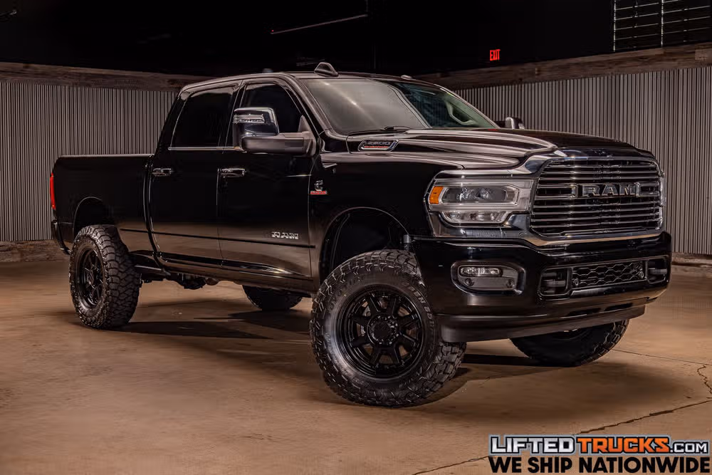 2023 Ram 2500 Laramie Crew Cab Image 1