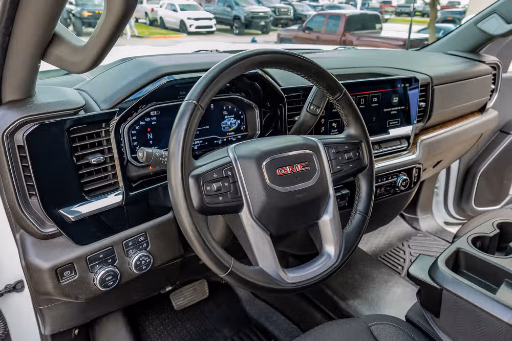 2024 GMC Sierra 3500HD SLE Crew Cab Image 17