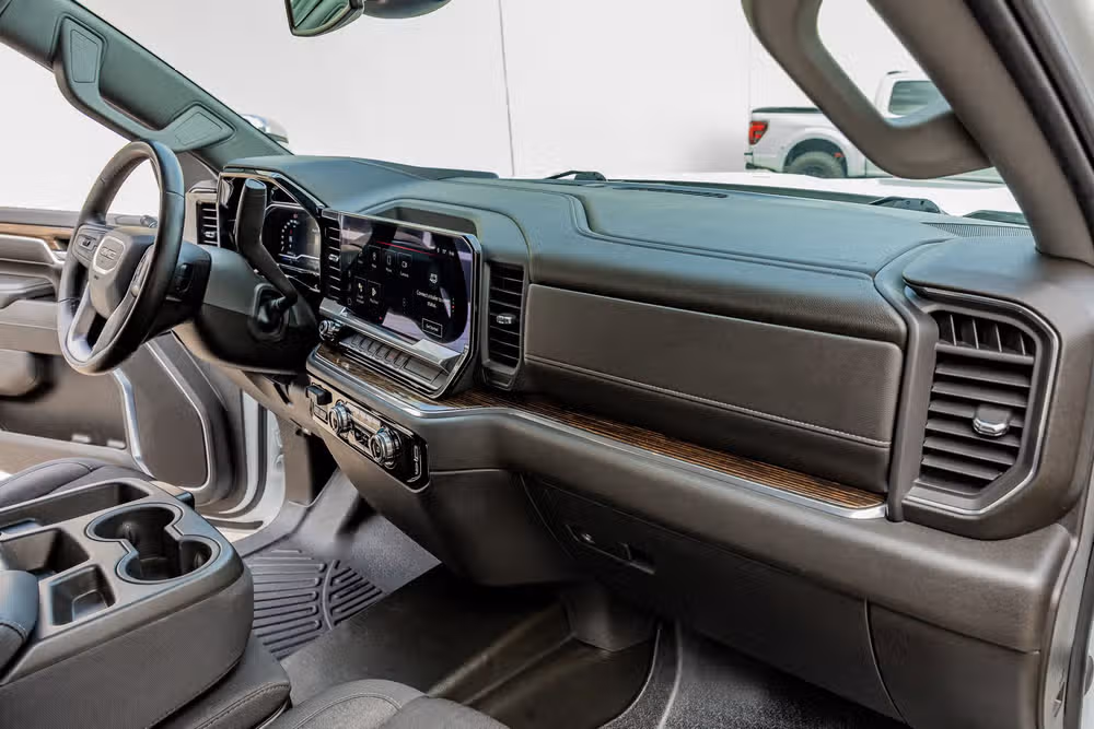 2024 GMC Sierra 3500HD SLE Crew Cab Image 18