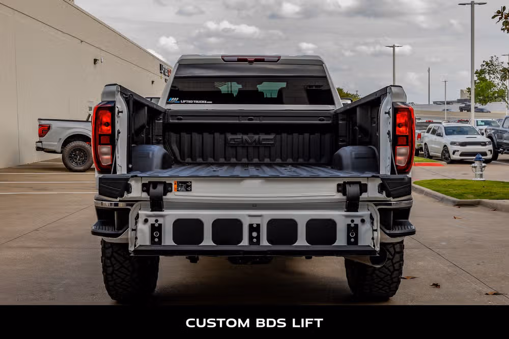 2024 GMC Sierra 3500HD SLE Crew Cab Image 9