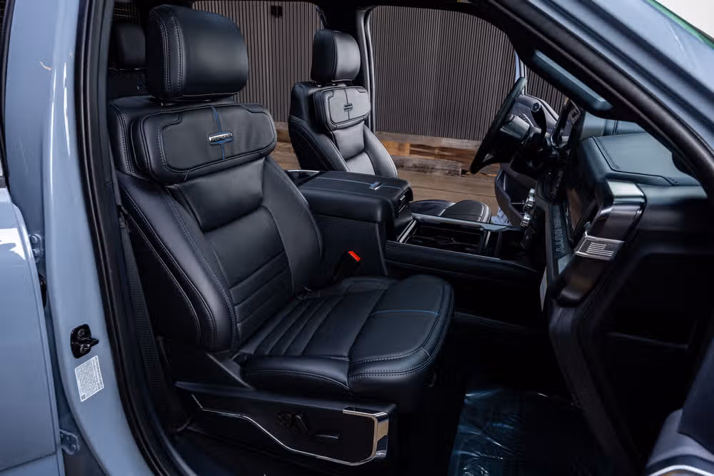 2026 Ford F-250 Super Duty Platinum Crew Cab Image 31