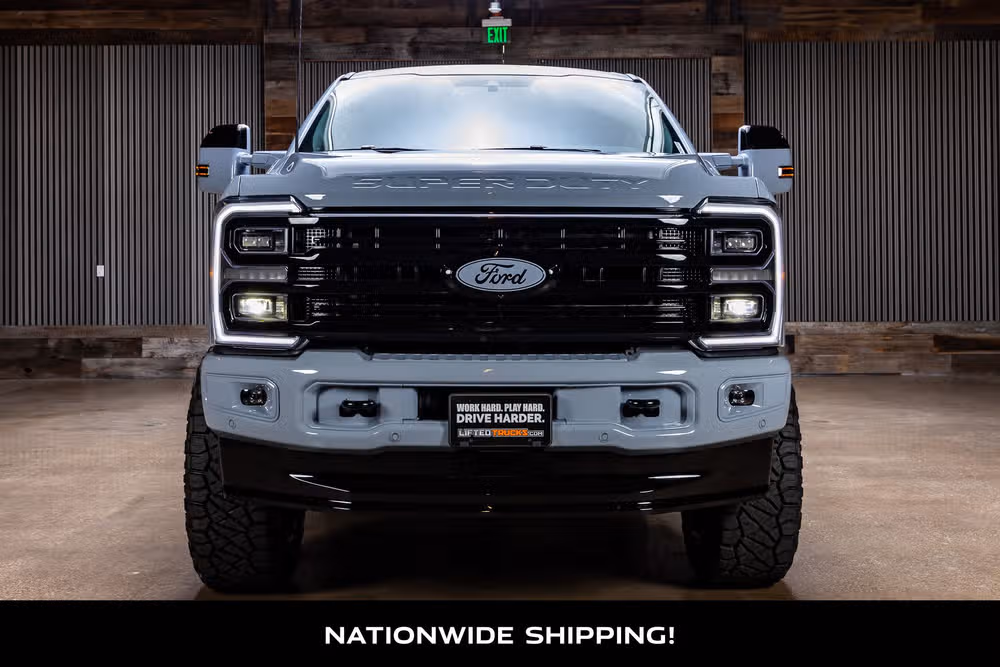 2026 Ford F-250 Super Duty Platinum Crew Cab Image 4