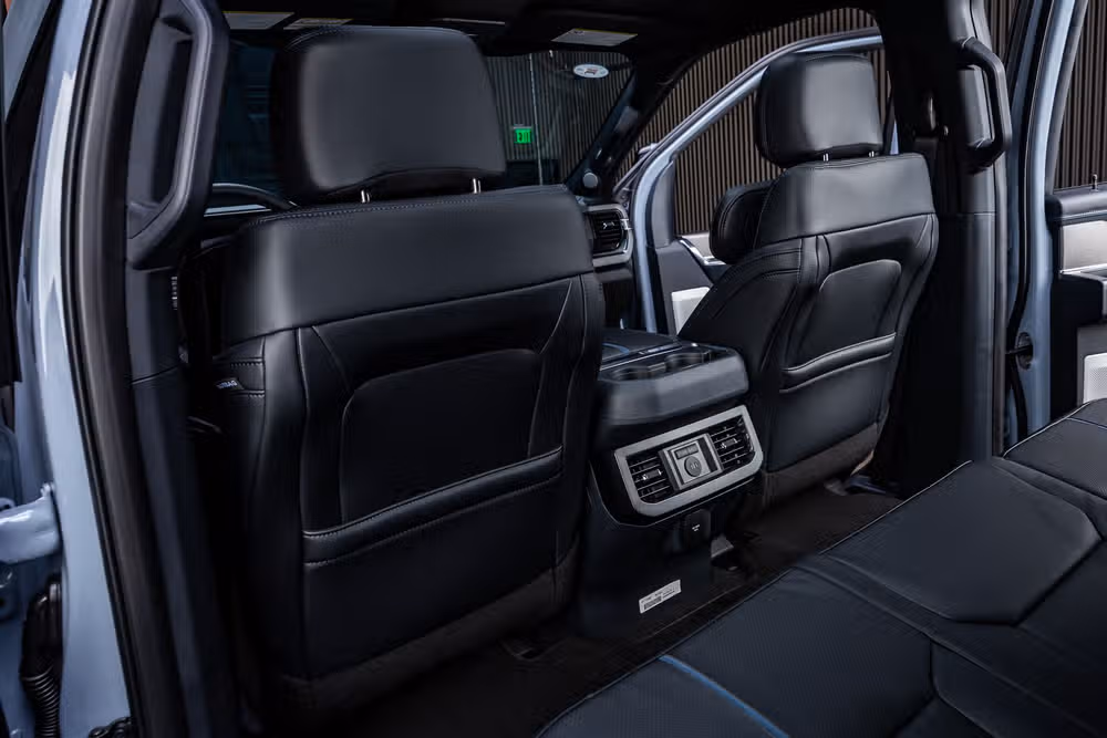 2026 Ford F-250 Super Duty Platinum Crew Cab Image 34
