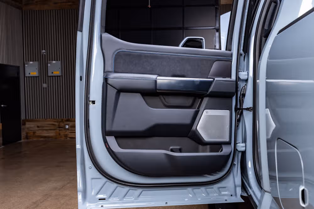 2026 Ford F-250 Super Duty Platinum Crew Cab Image 38
