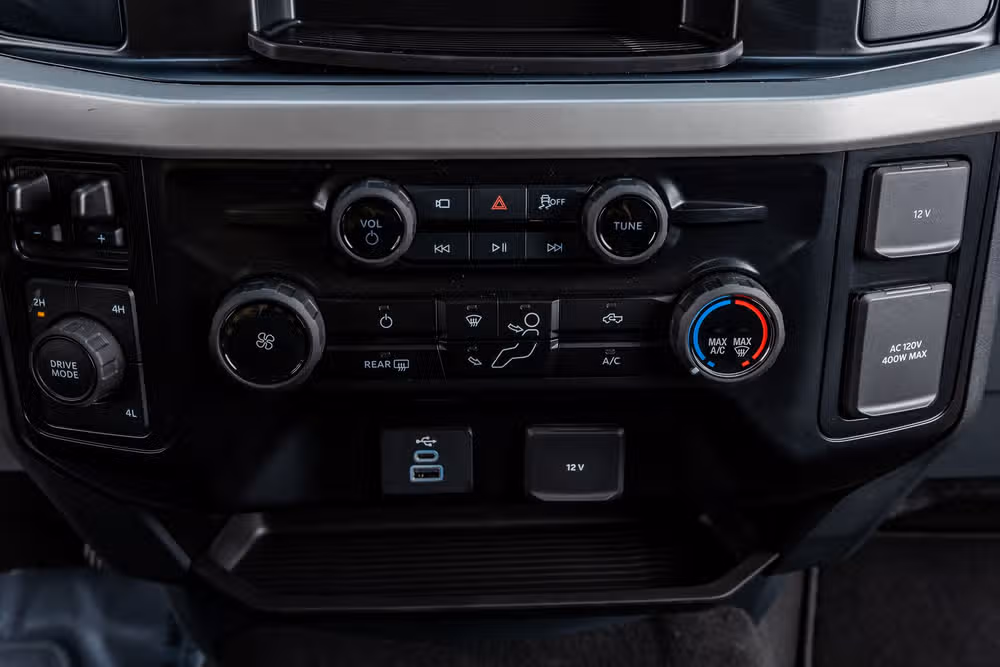 2026 Ford F-350 Super Duty XLT Regular Cab Image 26